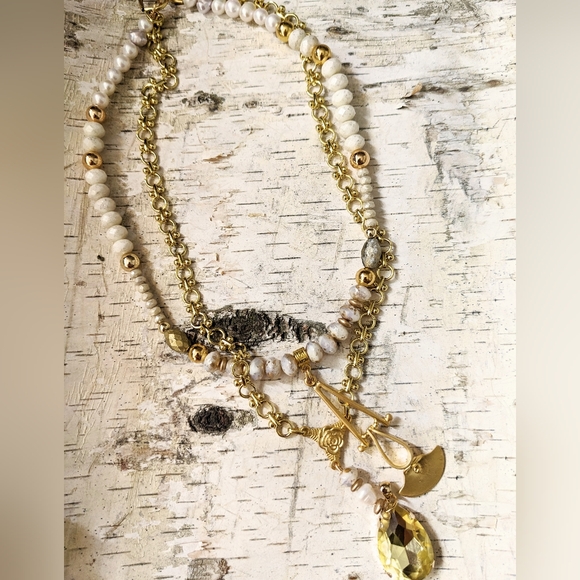 Artisan White & Gold Rustic Crystal & Glass In Two Strand Necklace W/ Pendants - Picture 8 of 12